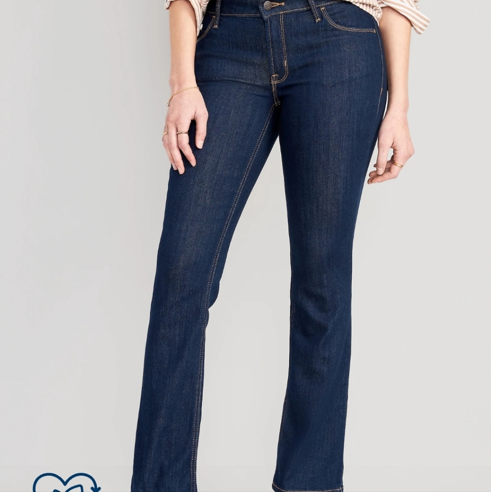 Mid-rise boot cut jeans